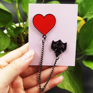 Hochwertige metallische Anstecknadel mit Schmetterlings kupplung und Backing Card Revers Abzeichen Fabrik preis Benutzer definierte harte Emaille Pin - Product Image 6