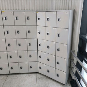 Armoire de rangement coréenne pour 9 personnes Conception de poignée intégrale pour le stockage d'outils d'atelier Cadre en acier et construction durable Fabriqué en Corée - Product Image 2