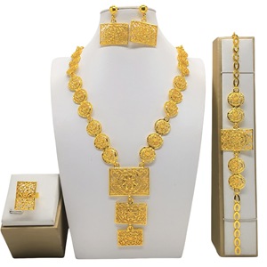 Женское колье с кисточками - Product Image 4