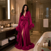 Nouvelle Robe de Chambre Longue en Satin Bordeaux de Luxe pour Femme, Kimono Peignoir avec Bordure en Plumes Noires, Tenue de Nuit Élégante et Robe de Détente