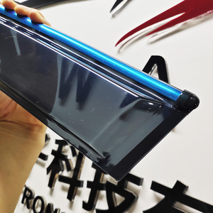 Deflettori per Finestrini Auto Leadway Cromati, Stile <span class=keywords><strong>Sportivo</strong></span> con Finiture Cromate Nere, Installazione con Nastro 3M, Protezioni Antipioggia e Antivento in Plastica PC - Product Image 5