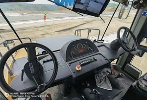 ใช้ลูกกลิ้งนิวเมติก XCM xp303ks 30ตัน - Product Image 2