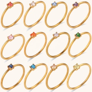 Anillos de Piedras de Nacimiento Coloridas de Talla Pequeña Ding Ran en Oferta, Juego de Anillos de Acero Inoxidable Chapados en Oro de 18K - Product Image 1