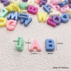 Cuentas de <span class=keywords><strong>Letras</strong></span> Inglesas de Color Perla Pastel con Orificio Lateral Plano para Correa de Cuero - Product Image 4