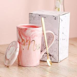 Coffret cadeau de tasse à thé personnalisé de luxe nordique tasses à café en céramique <span class=keywords><strong>Mr</strong></span> <span class=keywords><strong>et</strong></span> Mrs avec cuillère pour les couples accessoire cadeau de la Saint-Valentin - Product Image 6