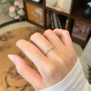<span class=keywords><strong>Anillo</strong></span> de banda apilable con pavé completo de diamantes cultivados en laboratorio, diseño único y a la moda, de <span class=keywords><strong>oro</strong></span> amarillo de 18K para mujer - Product Image 4