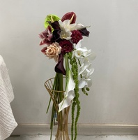 A-2039 Großhandel Luxuriöser Kaskaden-Kunstblumenstrauß Weiße Rose Burgunderrote Calla-Lilie Seidenblumen Brautstrauß Hochzeitsdekoration