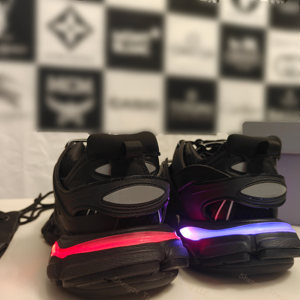 รองเท้าแบรนด์แท้ดีไซน์หรู รุ่น Track 3.0 LED สำหรับผู้ชาย แบรนด์ Baleciagas เชือกผูกรองเท้าคุณภาพสูง เหมาะสำหรับทุกเพศ ฤดูใบไม้ผลิ ฤดูหนาว สวมใส่สบายๆ แบบสปอร์ต ของแท้ - Product Image 2