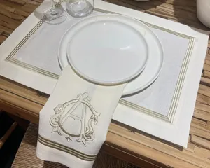 Elegante servilletas de lino Beige con bordado de monograma plateado Diseño único apto para <span class=keywords><strong>cenas</strong></span> VIP Ocasiones especiales Agregar estilo - Product Image 2