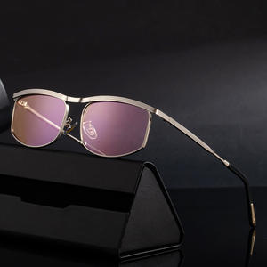 แว่นกันแดดโลหะสำหรับผู้ชายสุดหรู เลนส์ TAC UV400 ระดับ 2 กรอบสีดำ สไตล์ขับรถ รุ่น WF-5G226 - Product Image 5