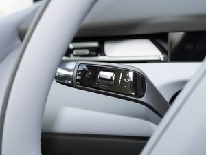 Nuevo Vehículo Eléctrico Premium de Alta Gama con Diseño Innovador de Luces Star Wing, Interior Tecnológico Espacioso, Movilidad Urbana XPeng P7+ - Product Image 5