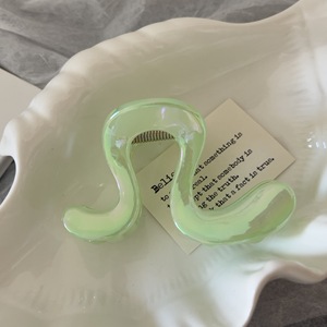 Elegante Pinza de Pelo de Plástico con Diseño de Tiburón de 8 cm, Pinza Geométrica para el Cabello para Mujeres y Niñas, Accesorio para Cola de Caballo, Venta al por Mayor - Product Image 4