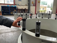 Kreisförmiges Vibrationssieb aus Edelstahl 1000mm 4-500 Mesh 0,5-5 Tonnen Kapazität Chemikalienpulver-Sortierung Hocheffizient mit ABB-Motor