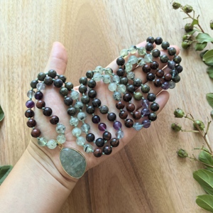 Prehnite, Fluorite violette, Jaspe sang de dragon, Pendentif en quartz fraise vert, 108 perles, Cristaux de guérison, Bijoux de yoga - Product Image 2