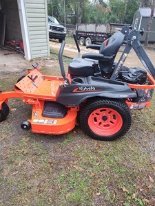 Tondeuse à gazon Kubota Zero Turn Lawn Guys Z422 - Product Image 3