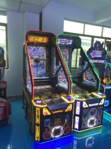 Meistverkaufter Luxus-Basketball-Automat für Erwachsene mit Münzeinwurf und Geldscheinprüfer, Englischer Metallrahmen, Doppelspielermodus, Indoor-Spiel - Product Image 6