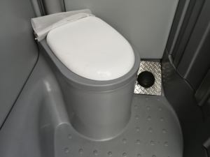 BOX SPACE Luxury ready made <span class=keywords><strong>Porta</strong></span> Potty cabina de inodoros móviles HDPE inodoro químico público portátil para sitio de construcción - Product Image 3