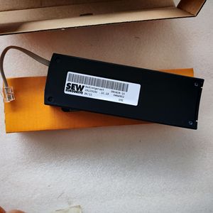 Inversor de Frecuencia Sew Euromotive DBG60B-10, 380V, Control Vectorial, IP20, Tamaño Estándar - Product Image 2