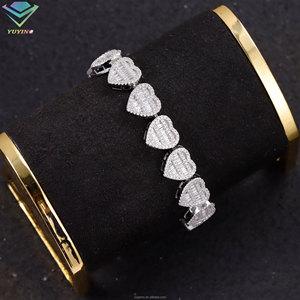 Yu Ying Nuevo Brazalete de Plata de Ley S925 con Diamantes de Moissanita Baguette de Diseño Personalizado, Joyería Unisex - Product Image 6