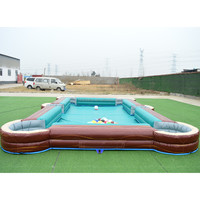 Table de billard humaine gonflable géante à motif bois rétro pour événements d'équipe d'entreprise et location de jeux de pétanque géants