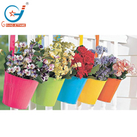 Ensemble de 10 pots de fleurs suspendus en métal colorés avec crochet pour la maison et le jardin