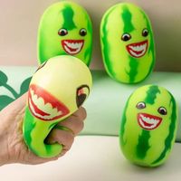 Jouet anti-stress en plastique souple imprimé style Monstre Pastèque, célèbre sur Internet, poupée fruit créative à presser pour la décoration