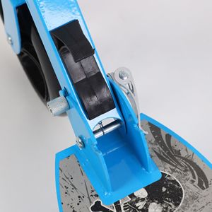 Patinete plegable de dos ruedas azul cielo para niños y jóvenes de 6 años en adelante con manillar ajustable y diseño de plataforma resistente - Product Image 1
