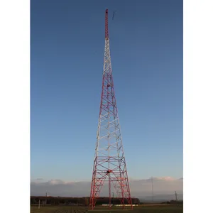 Antena de telecomunicaciones de comunicaciones autoportante galvanizada de 30m Torre de celosía de acero con ángulo de 3 patas o 4 Patas