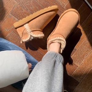 Stivali da Neve Invernali da <span class=keywords><strong>Donna</strong></span> Nuovo Modello 2024 Foderati in Pelliccia Ispessiti e Caldi Stile Nordico con Punta Aperta e Suola in Gomma - Product Image 4