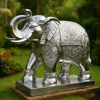 Sculpture de luxe en acier inoxydable à facettes géométriques 3D, représentant un taureau assis, un lion ou un éléphant, finition miroir haute brillance