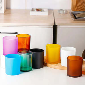 Offre Spéciale – Pot à Bougie en Verre Cylindrique Givré Personnalisable (220ml, 315ml, 430ml) avec Couvercle en Métal ou Bois - Product Image 4