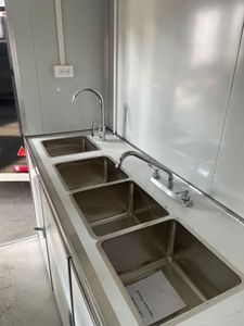 Food Truck Trailer con Bagno Completamente Attrezzato, Rimorchio per Catering Stradale, Furgone per Fast Food, Hamburger, Pollo Arrosto, BBQ in Vendita negli USA - Product Image 6