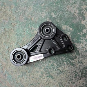 Support de radiateur robuste YG9525537014 pour camion Sinotruk HOWO, pièces du système de refroidissement, ajustement direct - Product Image 3