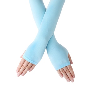 Liquidación: Mangas de compresión deportivas con protección solar y efecto refrescante para ciclismo y pesca, sublimables, en blanco. - Product Image 1
