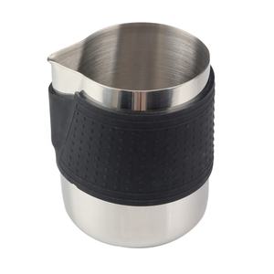 เหยือกนมสแตนเลสขายดี พร้อมปลอกซิลิโคน สำหรับทำฟองนม - Product Image 3