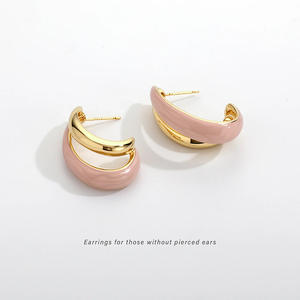 महिलाओं की ग्रीष्मकालीन कोरियन शैली धातु सी के आकार की बालियां ताजा मीठे मीठे मीठे छोटे मिश्र धातु के हीरा फैशनेबल मच्छर कॉइल कान क्लिप - Product Image 4