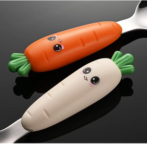 Ensemble de fourchette et cuillère portables en acier inoxydable 304 pour enfants, motif carotte créatif, trois pièces, pour l'alimentation des bébés, forme de dessin animé, vaisselle - Product Image 4