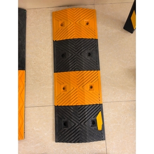 Резиновый лежакий полицейский с легкой установкой для безопасности дорожного движения - Product Image 3