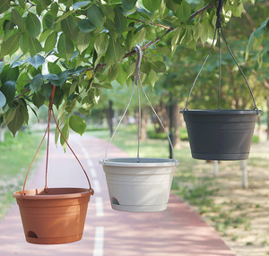 Wholesale Black Planter Balcony Plastic Pots Planters Baskets 8 Inch 14 12 Resin Pp Hanging Kits For Flower Pot