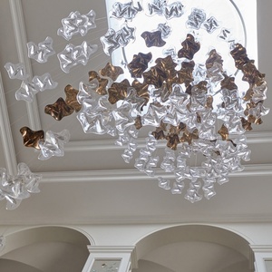 Vente chaude Art Personnalisé Plafond En Verre Suspendu Pendentif <span class=keywords><strong>Fleur</strong></span> Papillon <span class=keywords><strong>Suspension</strong></span> Monté Pour Salon ou Escalier Décoration - Product Image 4