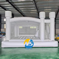 Château gonflable combiné blanc de 18x18 pieds avec toboggan et piscine à balles, idéal pour mariages et événements commerciaux, à vendre
