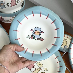 Piatto per Colazione in Ceramica Blu Opaco con Texture, Motivo Agnello Baudelaire, Creativo e Carino per la Casa - Product Image 3