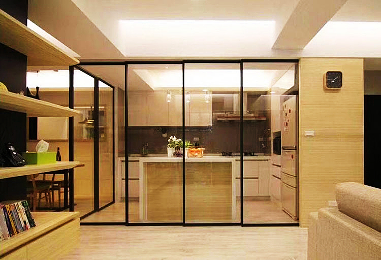 Slanted Edge Three Track Single Glass Aluminum Sliding Doors Triple Linkage