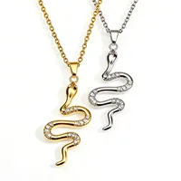 Collier pendentif tendance en acier inoxydable lisse en forme de serpent, joli bijou hypoallergénique, idéal pour le quotidien et les soirées