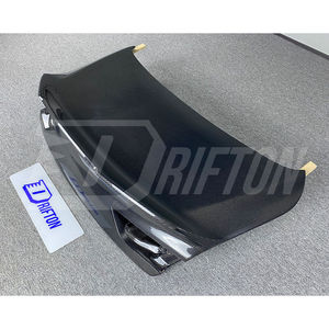 Almacén de Drifton en EE. UU. |    Tapa de Maletero Trasero Deportiva de Fibra de Carbono Estilo Ala con Acabado Brillante para Infiniti Q60 - Product Image 4
