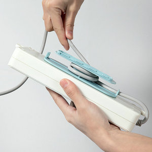 Support mural pour multiprise sans perçage, <span class=keywords><strong>fixation</strong></span> <span class=keywords><strong>adhésive</strong></span> et organisateur de câbles - Product Image 1