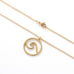 Collana con Ciondolo a Onda Marina in Acciaio Inossidabile con Design a Cerchio Placcato Argento e Oro, Catene Impermeabili e Antiannerimento - Product Image 5