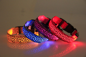 Collare per Cani LED Intelligente Personalizzabile, Ricaricabile USB, con Nastro Luminoso, Regolabile per Razze Medie e Grandi - Product Image 6
