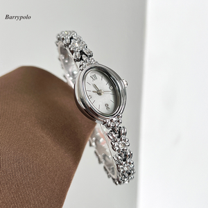 แฟชั่นย้อนยุคธุรกิจทรงสี่เหลี่ยมผืนผ้าสีเงินสร้อยข้อมือควอตซ์ - Product Image 3