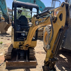 Pompe principale CAT301.7 d'occasion rigoureusement contrôlée, à commande sensible, avec option de révision pour le creusement de parterres de fleurs et le désagréement des fossés. - Product Image 1